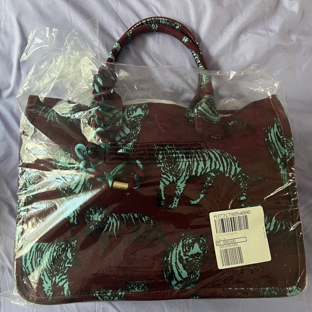 *NWT* Vince Camuto Printed Canvas Tote - Red Ribbon Tiger